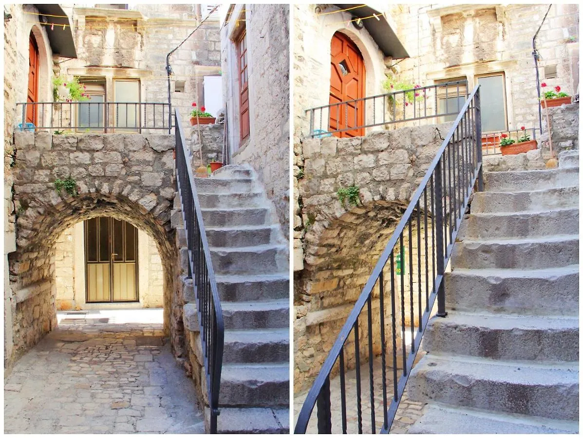 Apartment In The Centre Of Trogir