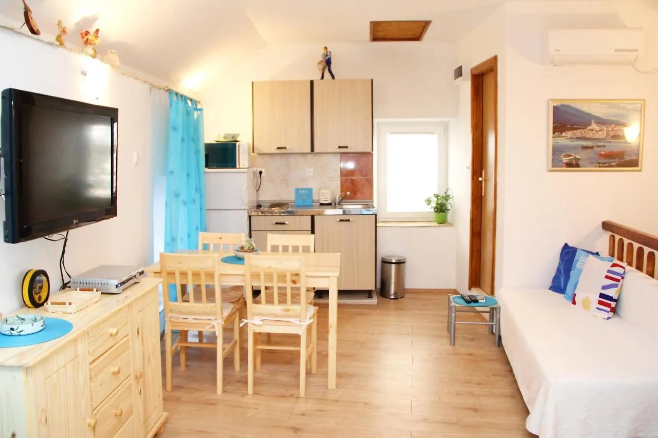 Apartment In The Centre Of Trogir